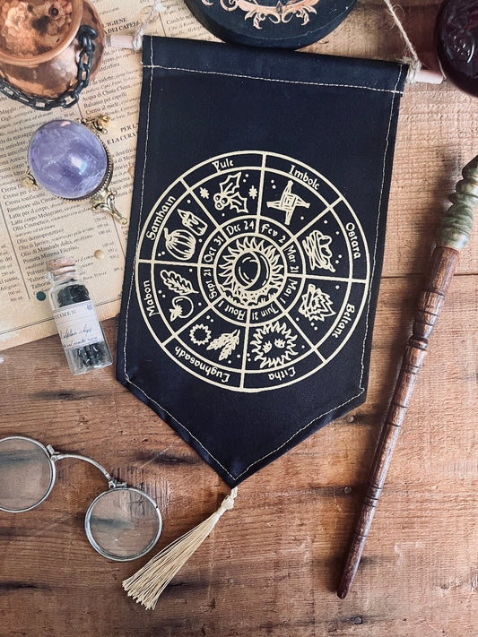 Decorative banner "Wheel of the Year" (Black)